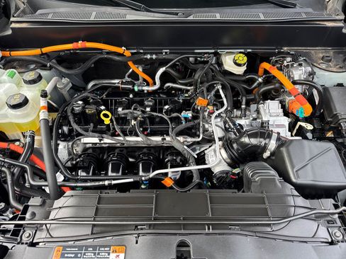 Certified 2024 Ford Maverick XL FWD image 16