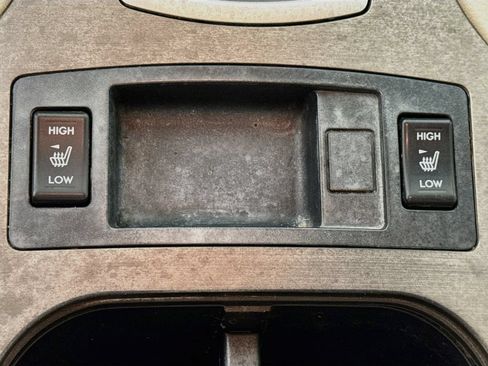 Used 2014 Subaru Legacy 2.5i Premium AWD/4WD image 22