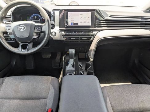 Used 2025 Toyota Camry LE FWD image 23