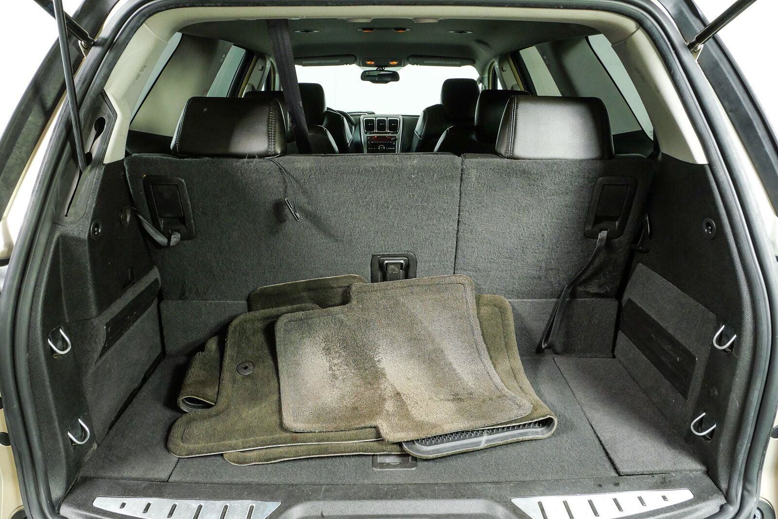 Used 2008 GMC Acadia SLT w/ Convenience Package FWD image 30