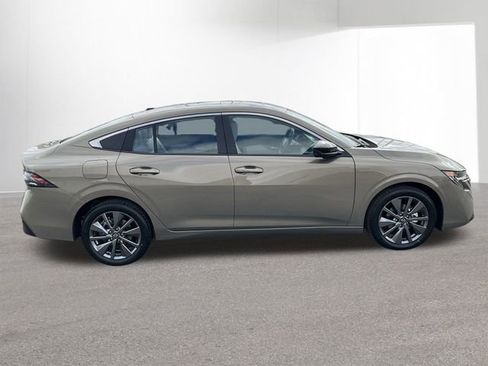 New 2026 Nissan Sentra SL w/ Floor Mat Package image 32