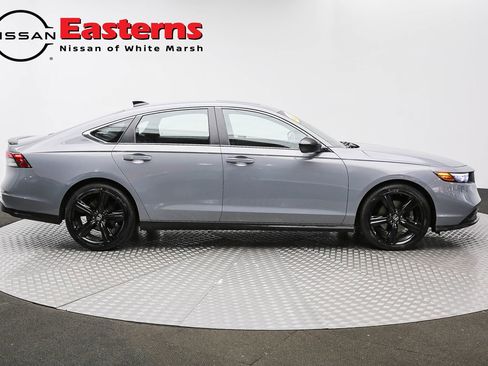 Used 2023 Honda Accord Sport image 4