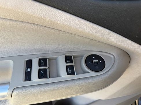 Used 2014 Ford C-MAX SE image 18