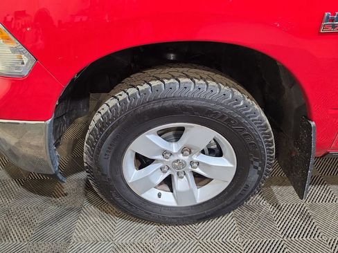 Used 2017 RAM 1500 Classic SLT AWD/4WD image 18