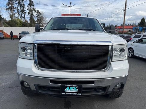 Used 2008 GMC Sierra 2500 SLE w/ Z71 Off-Road Package image 7