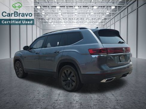 Used 2025 Volkswagen Atlas SE w/ Panoramic Sunroof Package AWD/4WD image 4