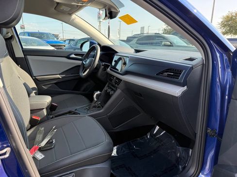 Used 2024 Volkswagen Taos SE FWD image 20