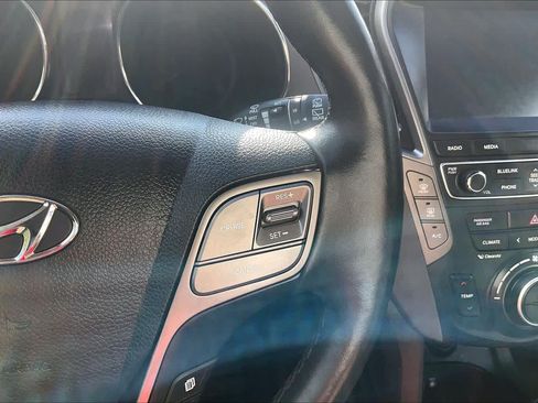 Used 2017 Hyundai Santa Fe Limited FWD image 22