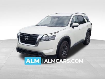 Used 2024 Nissan Pathfinder SV