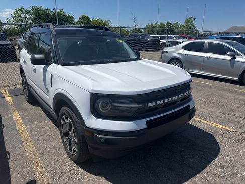 Used 2023 Ford Bronco Sport Outer Banks w/ Tech Package AWD/4WD image 6