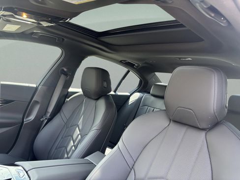 New 2026 BMW i5 eDrive40 w/ Premium Package RWD image 19