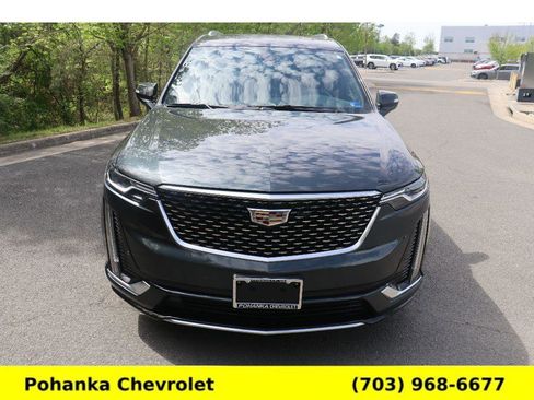 Used 2022 Cadillac XT6 Premium Luxury AWD/4WD image 2