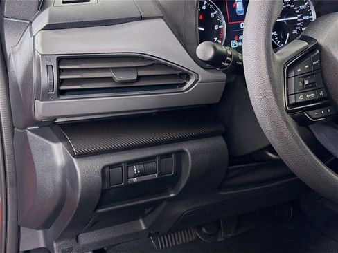 Certified 2025 Subaru Crosstrek 2.0i Premium AWD/4WD image 10