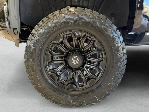 New 2025 GMC Sierra 2500 Denali w/ Denali Reserve Package image 21