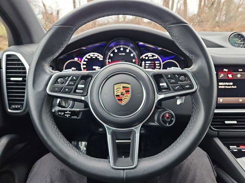 Certified 2023 Porsche Cayenne S AWD/4WD image 18