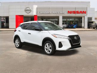 New 2025 Nissan Kicks Play S 360° Tour