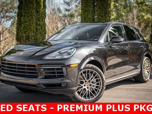 Used 2022 Porsche Cayenne Platinum Edition image 1