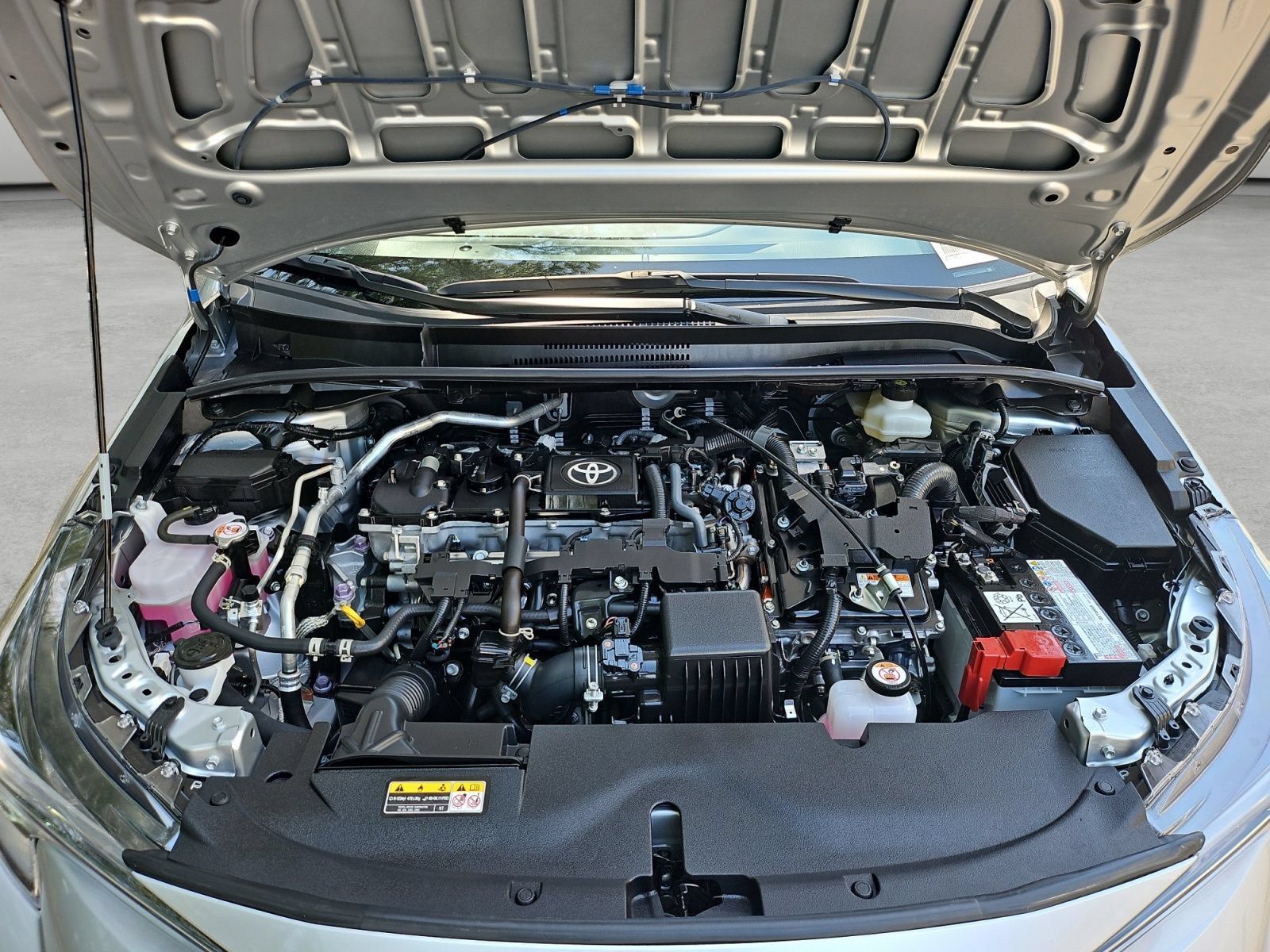 Used 2025 Toyota Corolla LE w/ Convenience Package FWD image 38