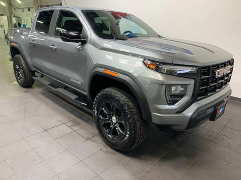 Used 2023 GMC Canyon Elevation w/ Trailering Package image 2