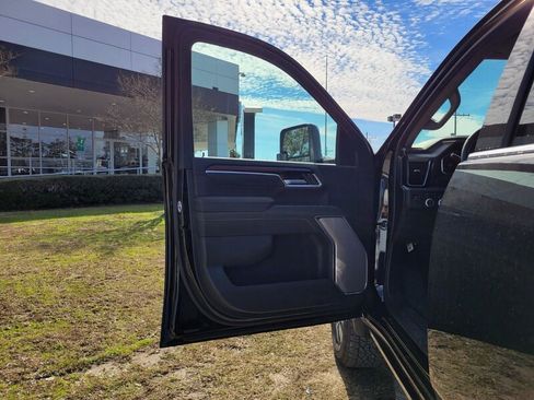 New 2026 GMC Sierra 2500 Denali w/ Denali Reserve Package image 11