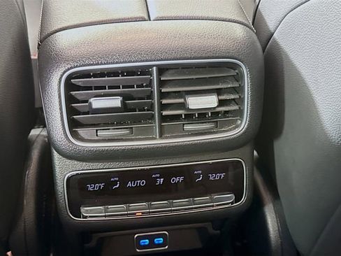 Used 2024 Mercedes-Benz GLS 450 4MATIC image 27