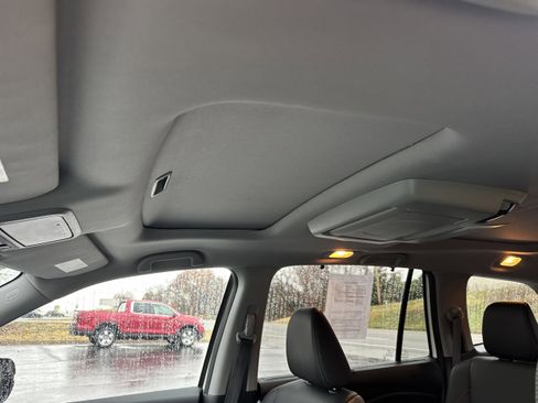 Used 2022 Honda Pilot Elite image 6