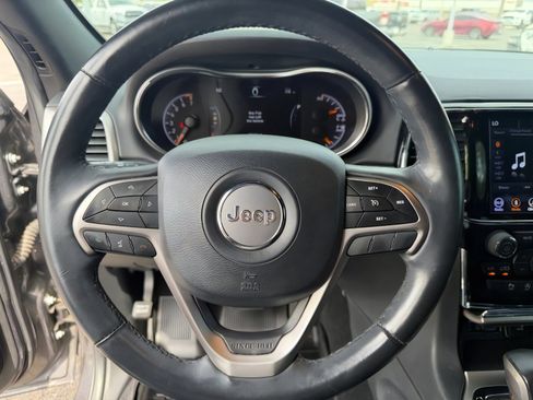 Used 2019 Jeep Grand Cherokee Limited image 20