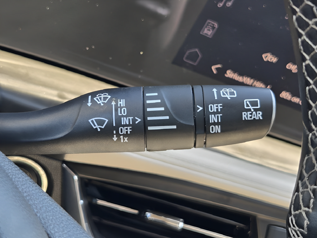 Used 2025 Buick Encore GX Preferred FWD image 27