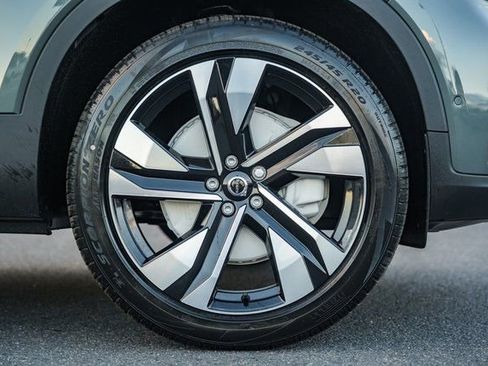 New 2026 Volvo XC40 B5 Ultra w/ Protection Package Premier image 17