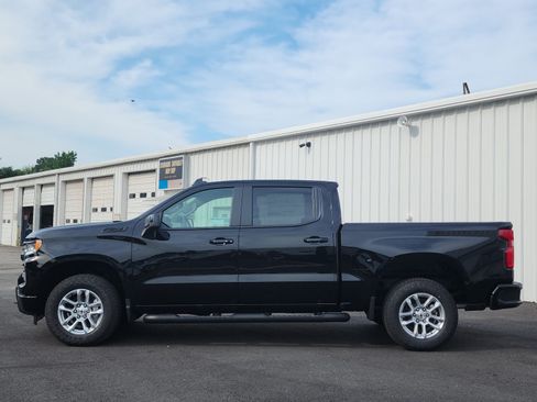 New 2026 Chevrolet Silverado 1500 RST w/ Z71 Off-Road Package AWD/4WD image 2