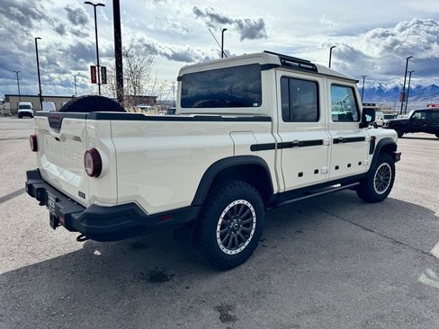 Used 2025 INEOS Grenadier Fieldmaster Edition image 5