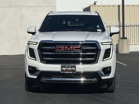 New 2026 GMC Yukon Elevation image 2