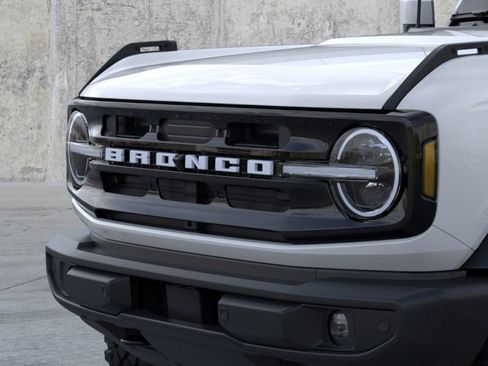 New 2025 Ford Bronco Outer Banks w/ Sasquatch Package image 19