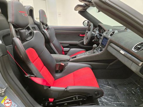 Used 2025 Porsche 718 Boxster Spyder RS RWD image 22