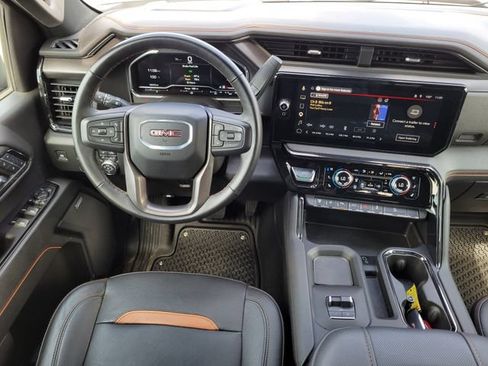 Used 2024 GMC Sierra 2500 AT4 w/ AT4 Premium Plus Package AWD/4WD image 12