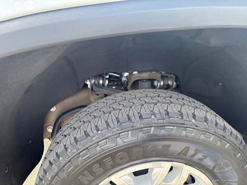 Used 2024 Chevrolet Silverado 2500 LT image 31