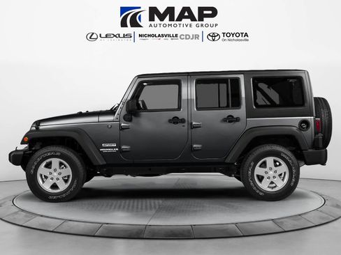 Used 2018 Jeep Wrangler Unlimited Sport S AWD/4WD image 3
