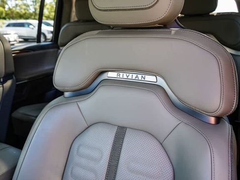 Used 2023 Rivian R1S Adventure AWD/4WD image 31
