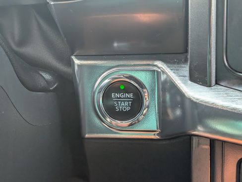 Used 2022 Ford F150 Lariat AWD/4WD image 22