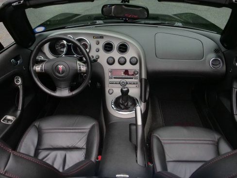 Used 2007 Pontiac Solstice GXP w/ Premium Package RWD image 21