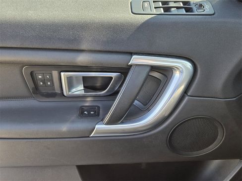 Used 2016 Land Rover Discovery Sport HSE image 26