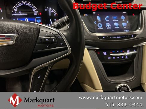 Used 2017 Cadillac XT5 Luxury w/ Driver Awareness Package image 15