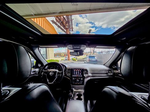Used 2021 Jeep Grand Cherokee High Altitude AWD/4WD image 2