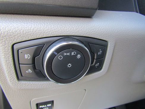 Used 2018 Ford F150 XLT image 26