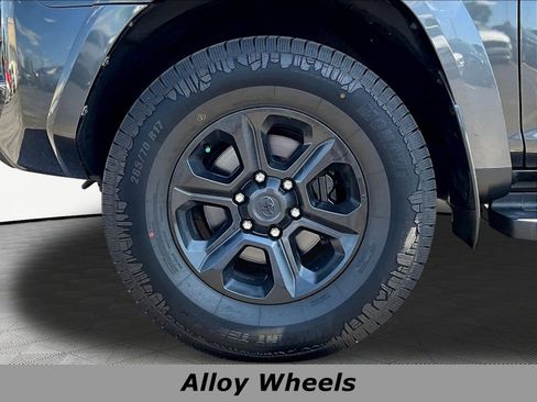Used 2019 Toyota 4Runner SR5 AWD/4WD image 33