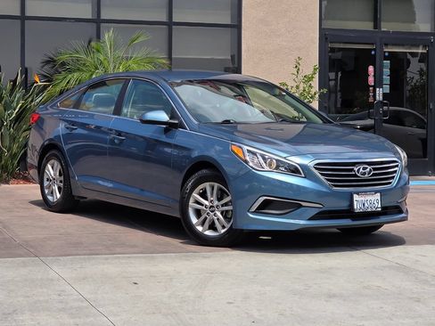 Used 2017 Hyundai Sonata SE FWD image 3