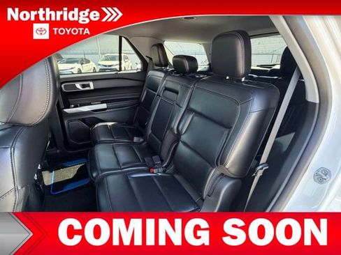 Used 2021 Ford Explorer XLT w/ Equipment Group 202A RWD image 7