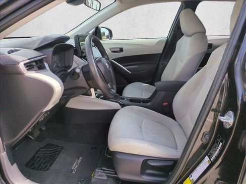 Used 2023 Toyota Corolla Cross L FWD image 16