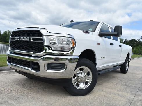 Used 2021 RAM 2500 Tradesman w/ Chrome Appearance Group AWD/4WD image 5