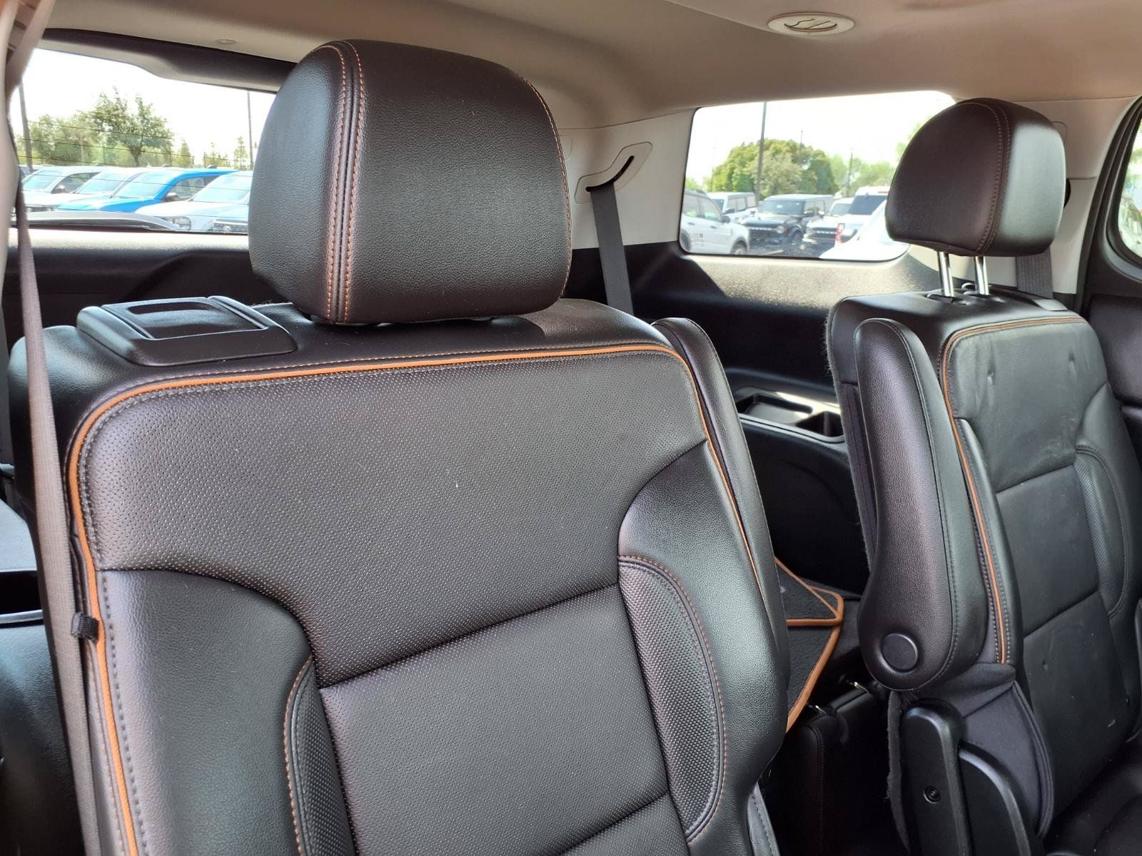 Used 2022 GMC Acadia AT4 w/ Technology Package AWD/4WD image 15